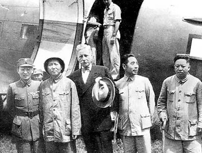 幽默口才案例：“草头将军”和“易如反掌”