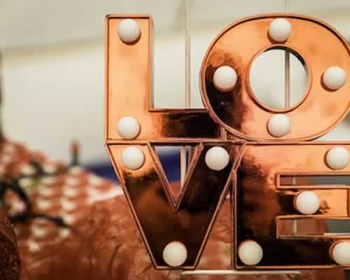 异地恋如何抉择，爱情不是你的唯一：爱情技巧