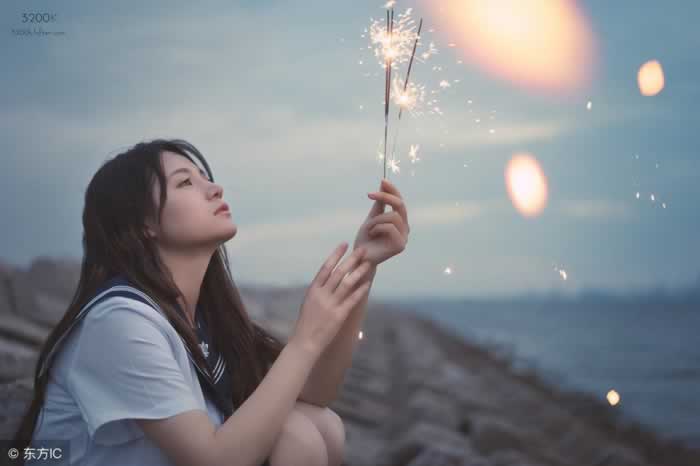 越潇洒的人，挽回越容易挽回成功！_嘉待情感