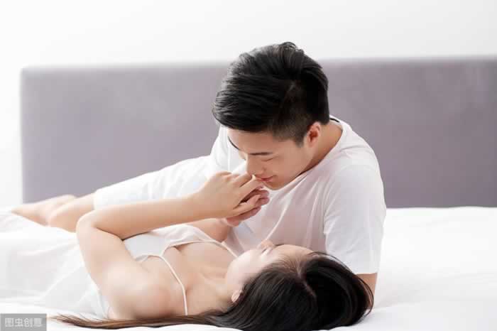 懂得示弱的女人，更能虏获男人的心_嘉待情感