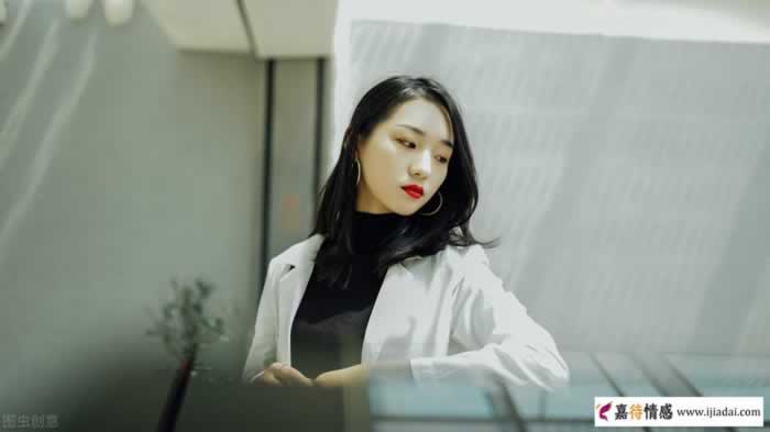 容易记仇的女人，会有这3种习惯性行为_嘉待情感