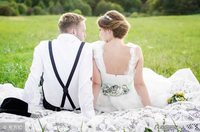 中年危机如何挽回索然无味的婚姻?_嘉待情感