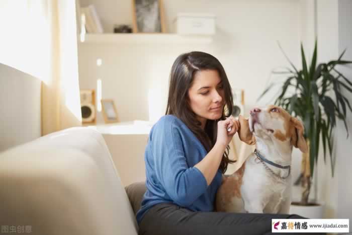 一个女人最高级的情商：做事要硬，说话要软_嘉待情感