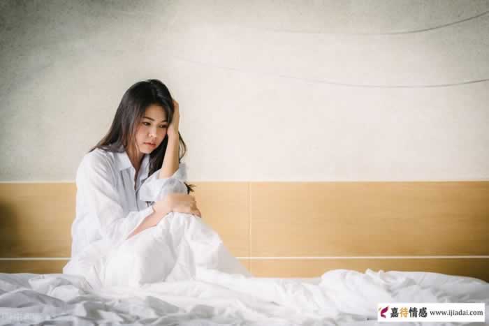 一个女人最高级的情商：做事要硬，说话要软_嘉待情感